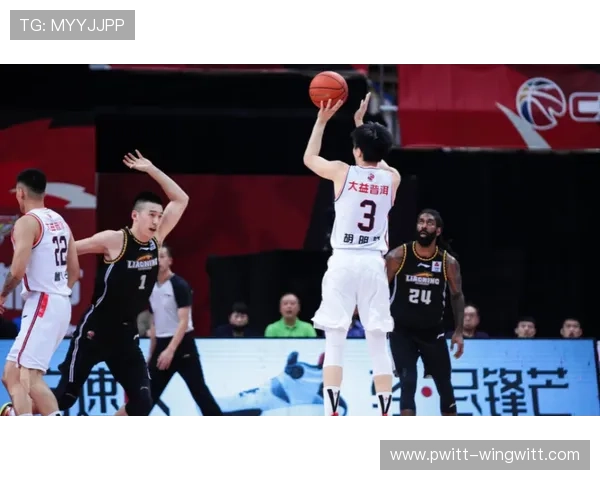 胡明轩神奇爆发率队再夺FMVP